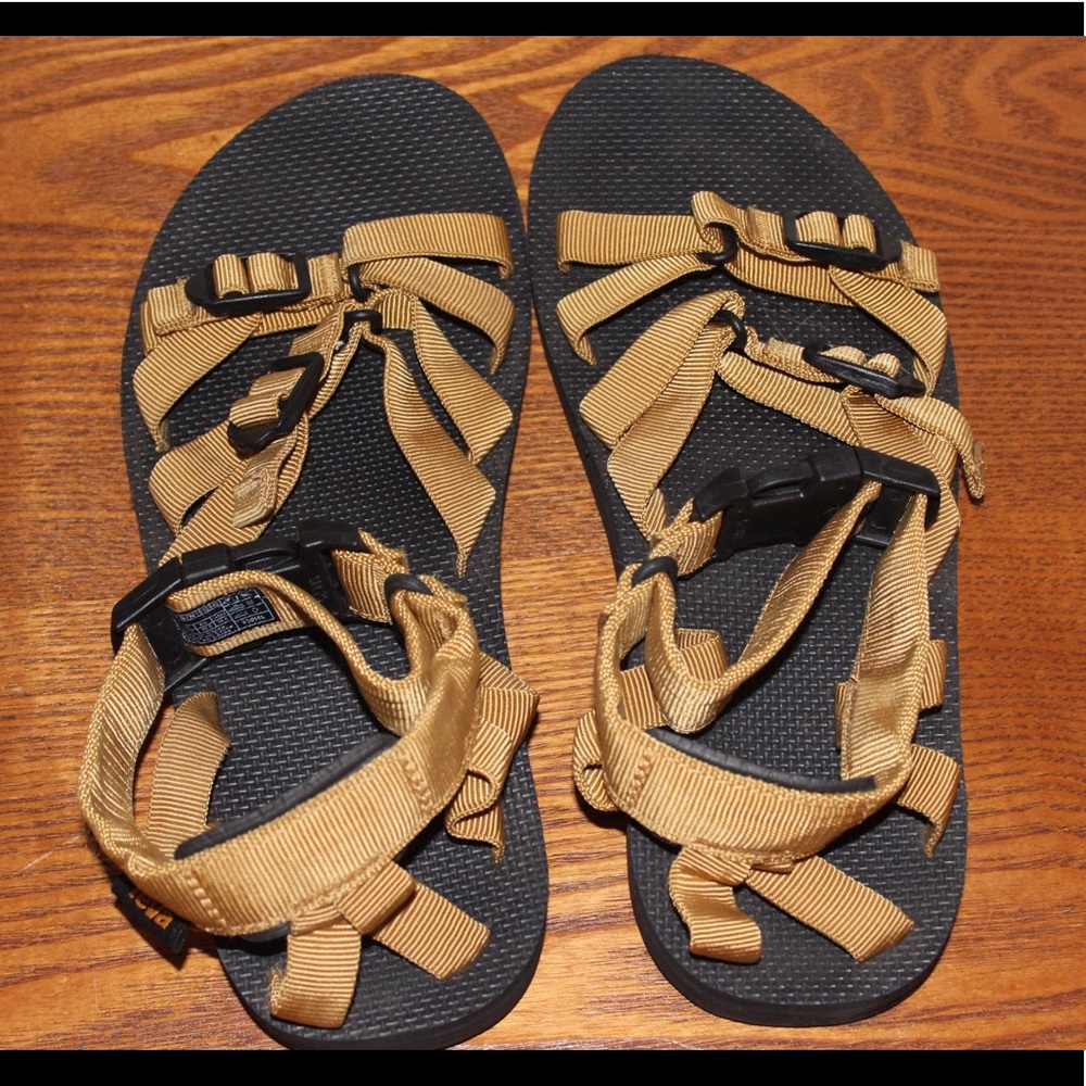 ***SOLD*** MENS Teva Alp Sandals